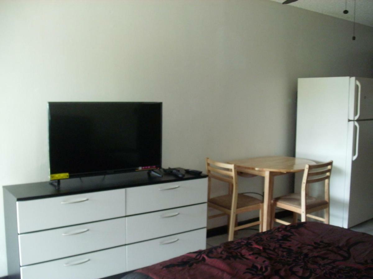 Newly Furnished Large Clean Quiet Private Unit Apartment Fort Lauderdale Exterior foto